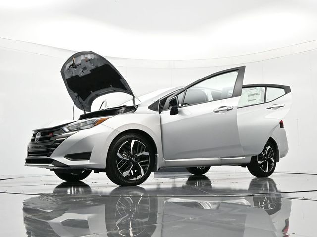 2025 Nissan Versa SR