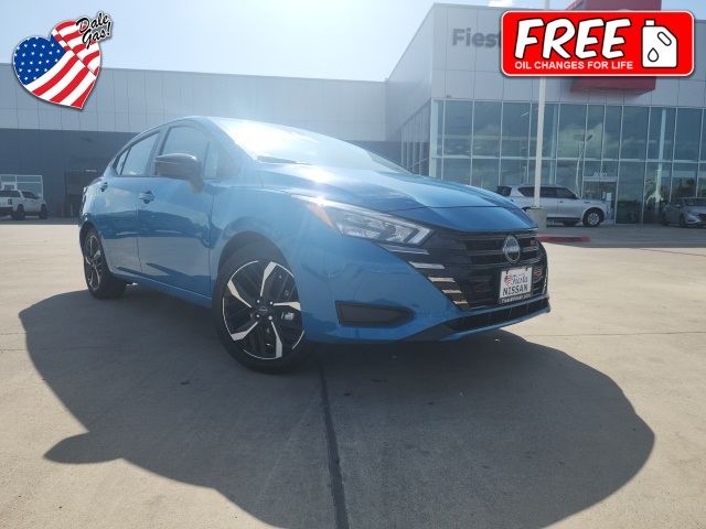 2025 Nissan Versa SR