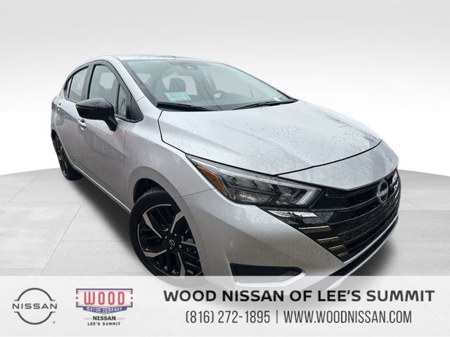 2025 Nissan Versa SR