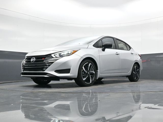 2025 Nissan Versa SR