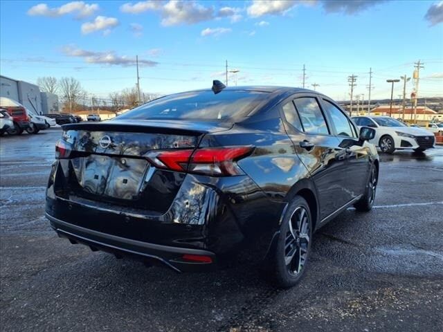 2025 Nissan Versa SR