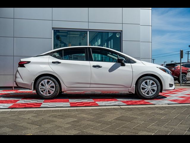 2025 Nissan Versa SR