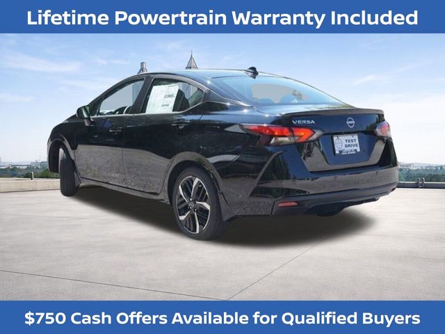 2025 Nissan Versa SR