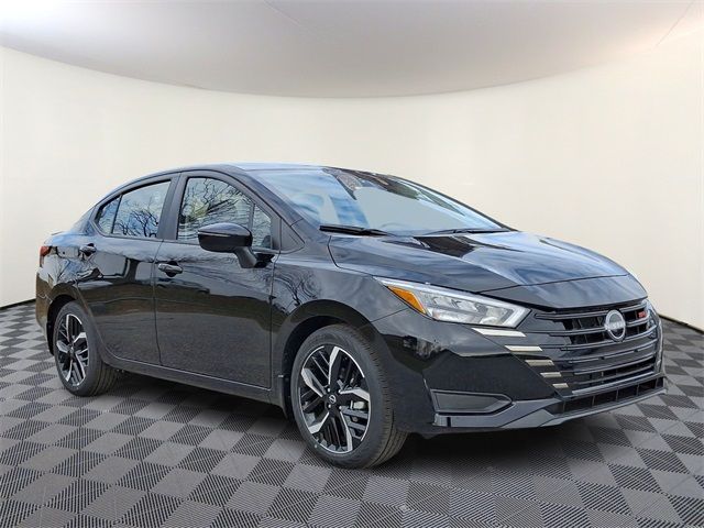 2025 Nissan Versa SR