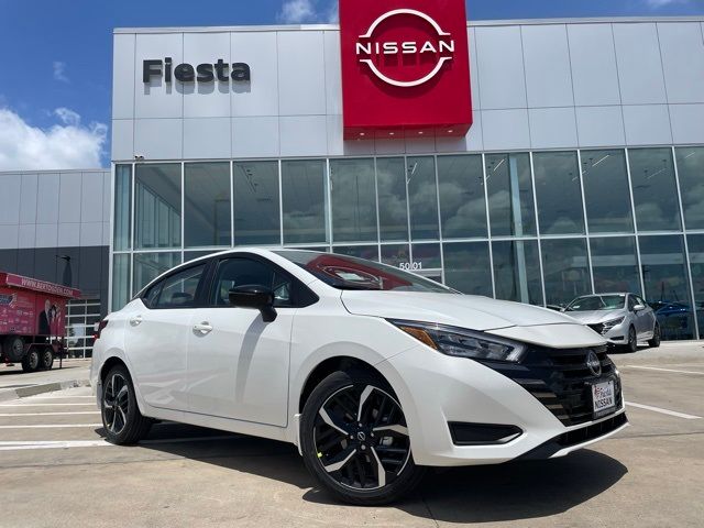 2025 Nissan Versa SR