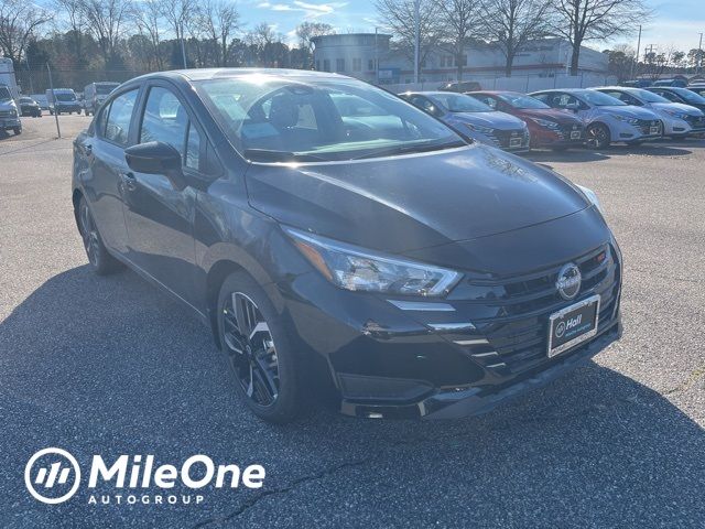 2025 Nissan Versa SR