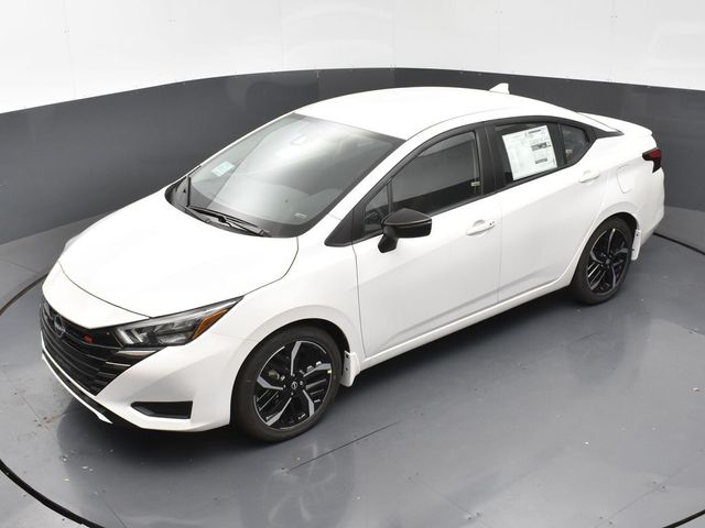 2025 Nissan Versa SR