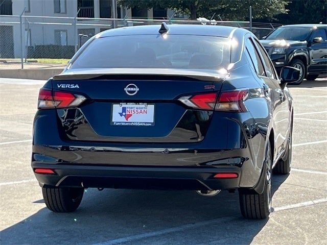 2025 Nissan Versa SR