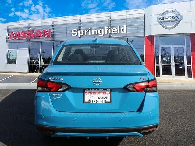 2025 Nissan Versa SR