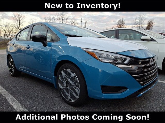 2025 Nissan Versa SR