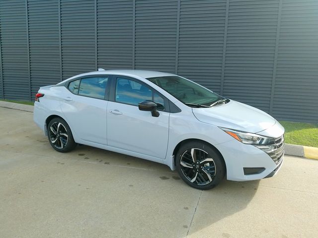 2025 Nissan Versa SR