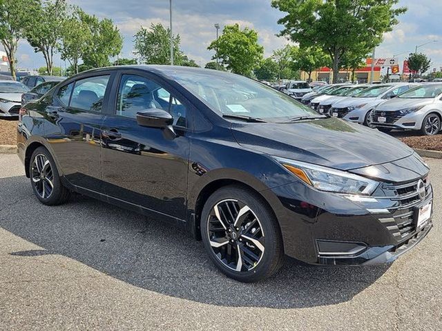 2025 Nissan Versa SR