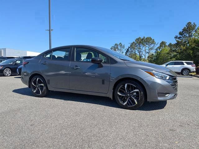 2025 Nissan Versa SR