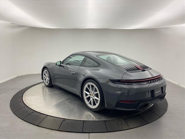 2025 Porsche 911 Carrera