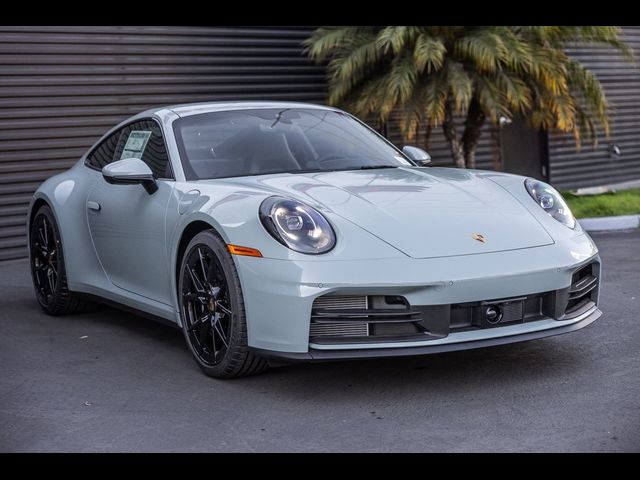 2025 Porsche 911 Carrera