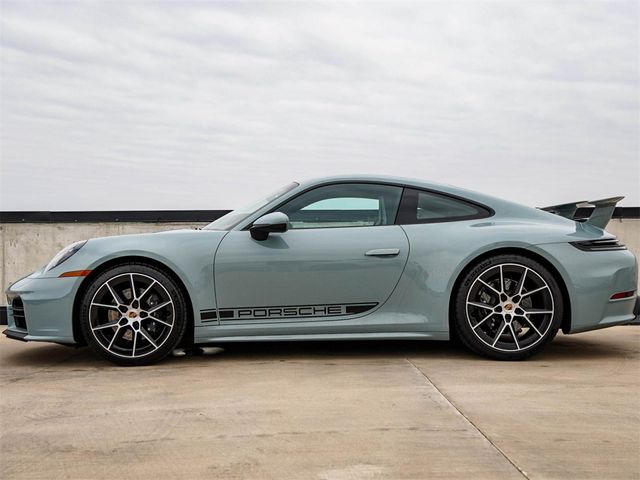 2025 Porsche 911 Carrera