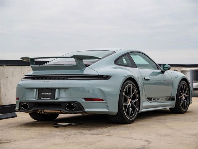 2025 Porsche 911 Carrera