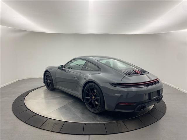 2025 Porsche 911 Carrera