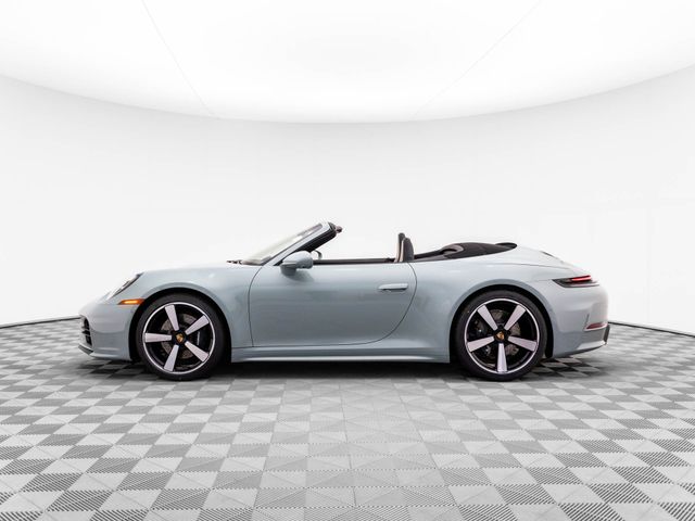 2025 Porsche 911 Carrera