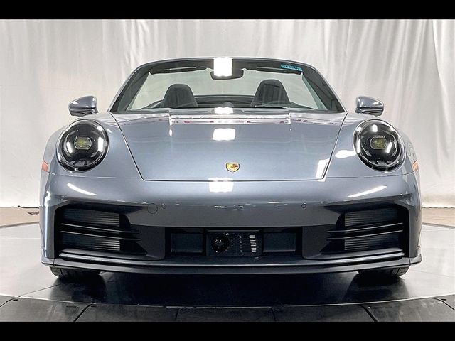 2025 Porsche 911 Carrera