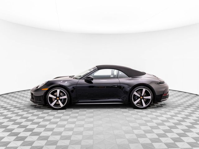 2025 Porsche 911 Carrera