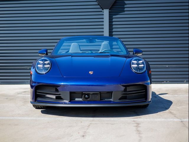 2025 Porsche 911 Carrera