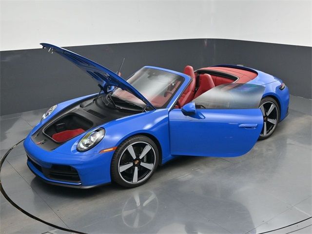 2025 Porsche 911 Carrera