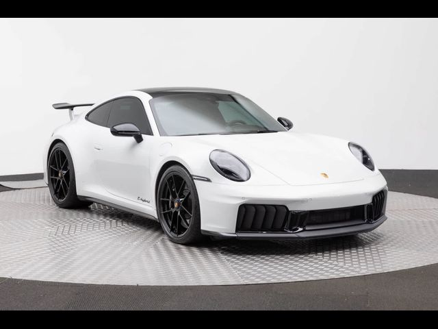 2025 Porsche 911 Carrera 4 GTS