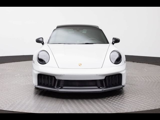 2025 Porsche 911 Carrera 4 GTS
