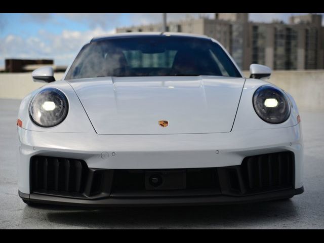 2025 Porsche 911 Carrera 4 GTS