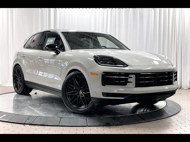 2025 Porsche Cayenne Base