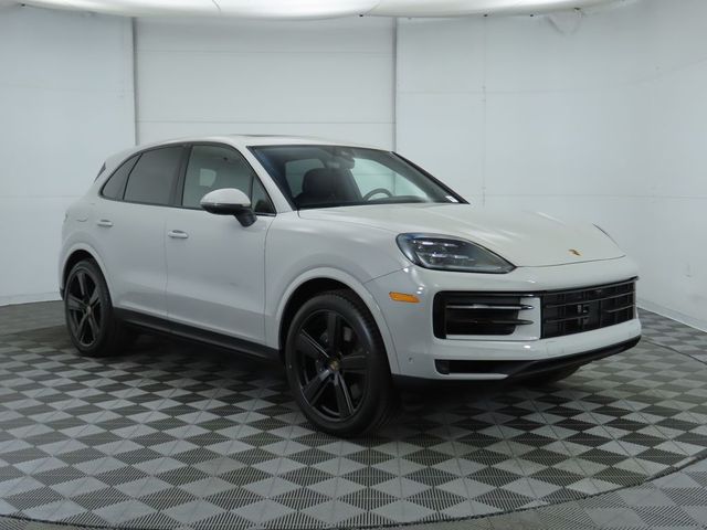 2025 Porsche Cayenne Base