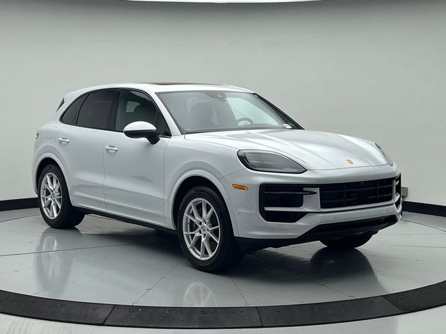 2025 Porsche Cayenne Base