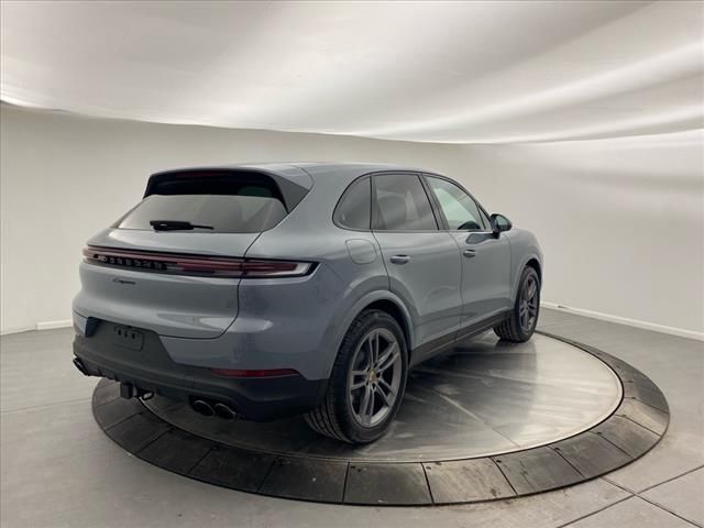 2025 Porsche Cayenne Base