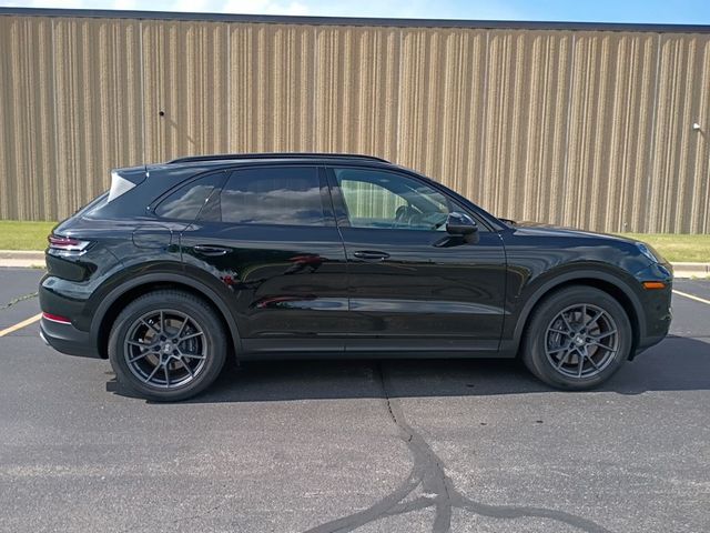 2025 Porsche Cayenne Base