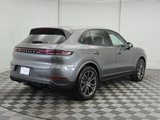 2025 Porsche Cayenne Base