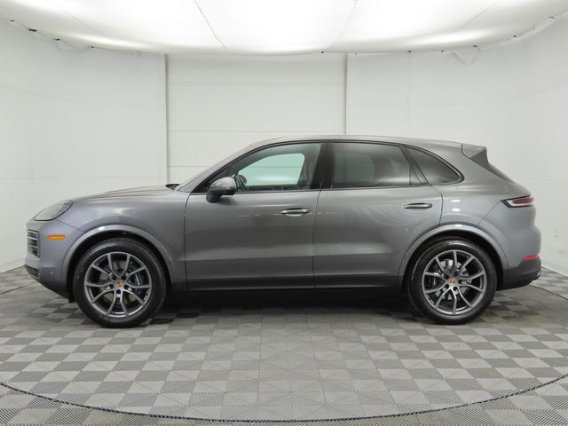 2025 Porsche Cayenne Base