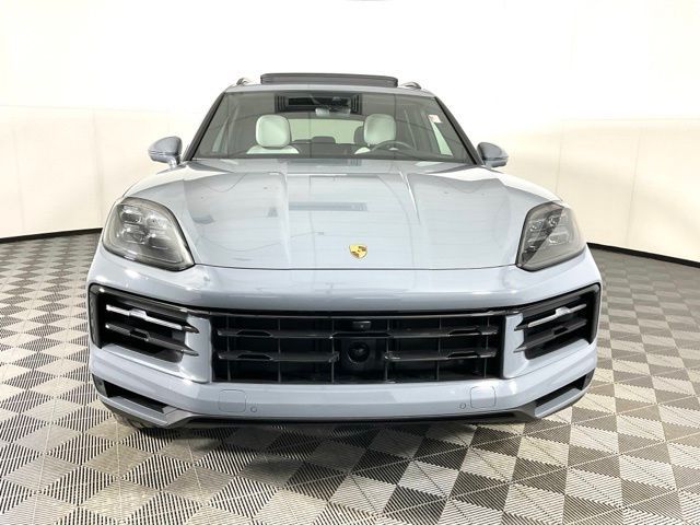 2025 Porsche Cayenne Base
