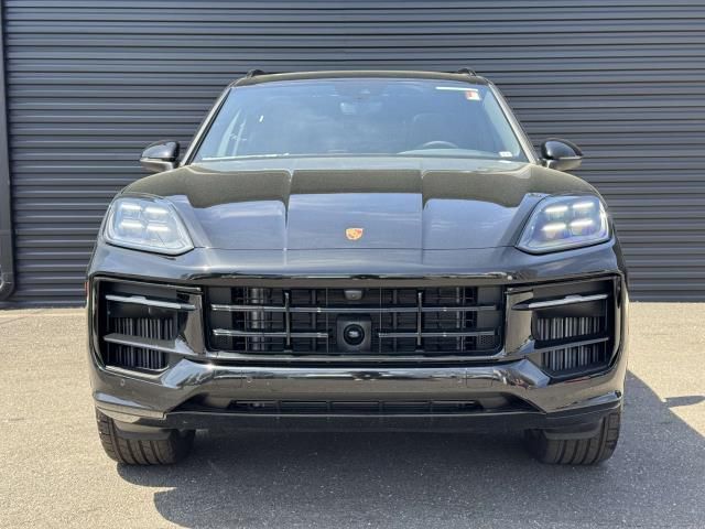 2025 Porsche Cayenne Base