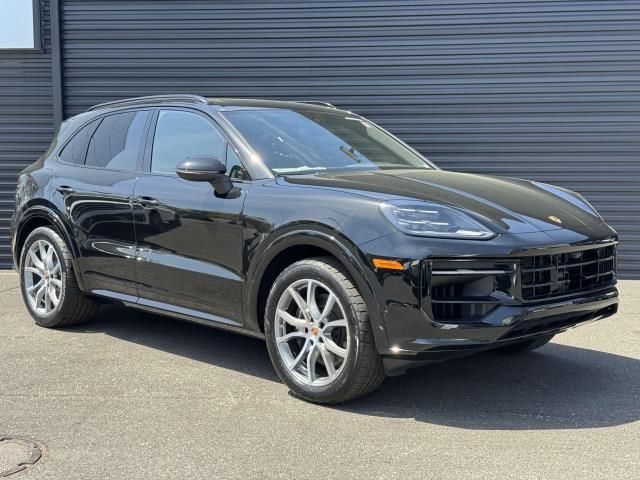 2025 Porsche Cayenne Base