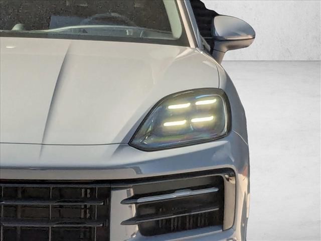 2025 Porsche Cayenne Base