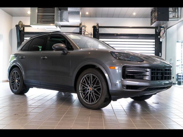 2025 Porsche Cayenne Base