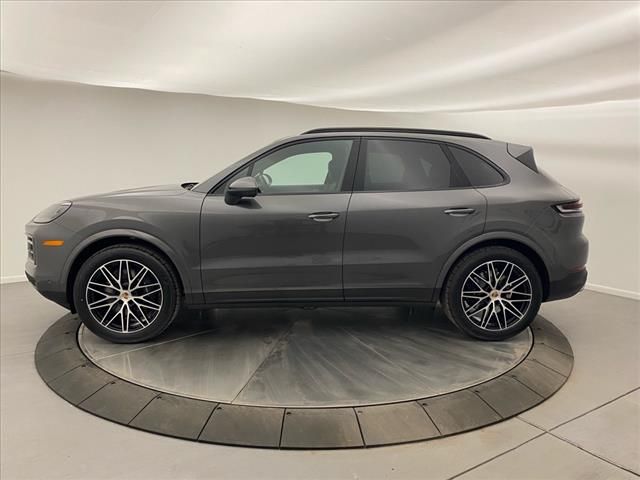 2025 Porsche Cayenne Base