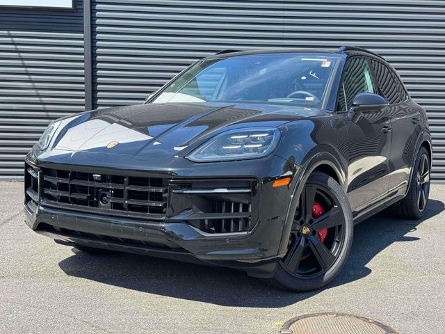 2025 Porsche Cayenne GTS
