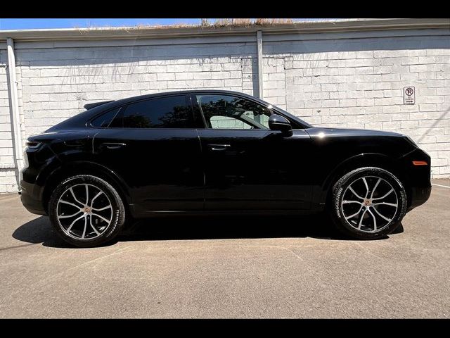 2025 Porsche Cayenne Base