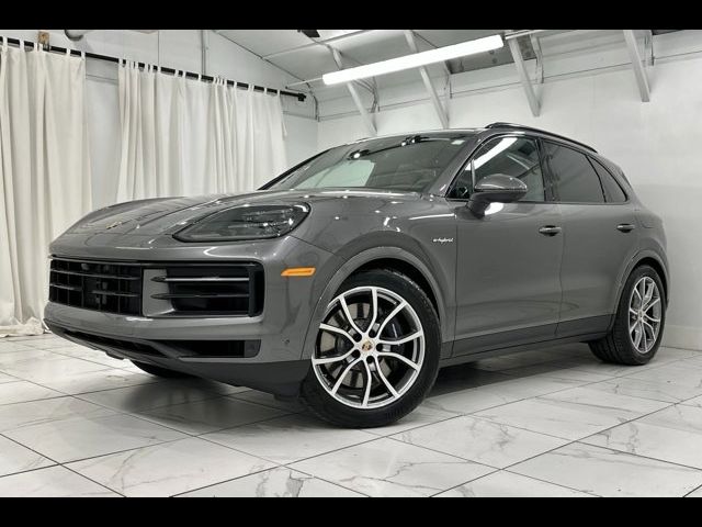 2025 Porsche Cayenne E-Hybrid Base