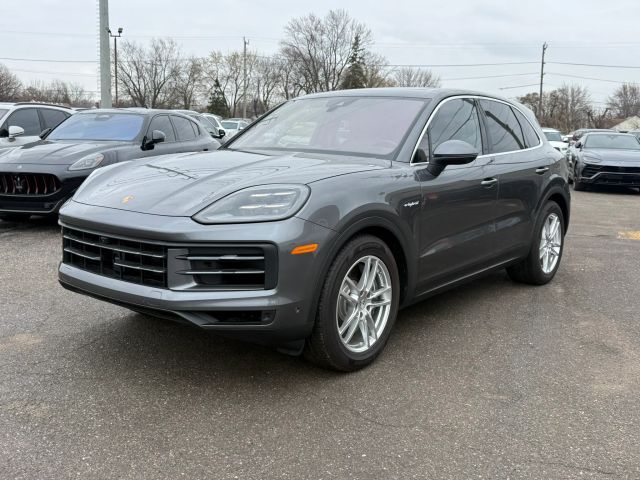 2025 Porsche Cayenne E-Hybrid Base