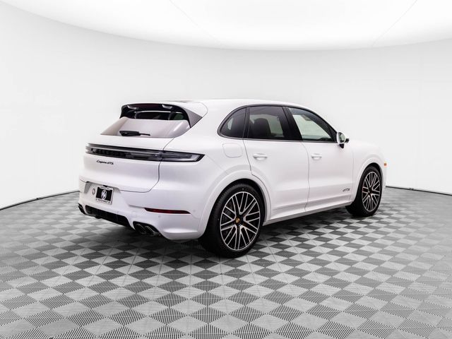 2025 Porsche Cayenne GTS