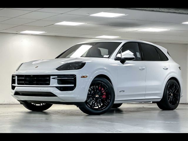 2025 Porsche Cayenne GTS