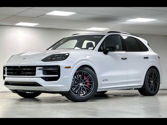 2025 Porsche Cayenne GTS